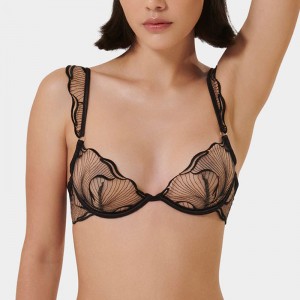 Nouveau - Style Lingerie française. Sexy, ultra - mince, innocent - Recherche avec de la broderie et de la dentelle. Des soutiens-gorge pour les gros seins qui donnent un effet minimisant, plus - Taille de lingerie Sets W7228Price:$129,99