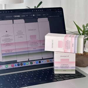 Boîte de parfum d\'élégance pastel