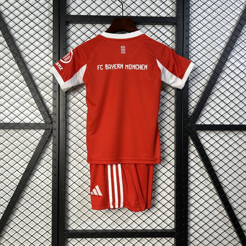 25/26 enfants Bayern Munich Taille de la maison: 16-28