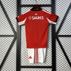 25/26 enfants Benfica Taille de la maison: 16-28