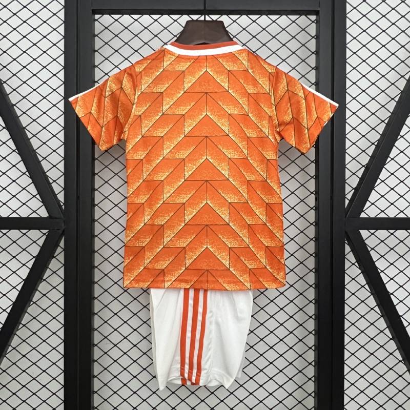 Kids Netherlands 1988 Taille de la maison: 16-28